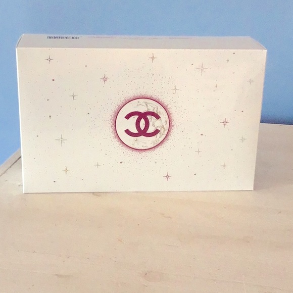 Chanel Holidays Stay Polished Nail Set Hand Cream + Top Coat + Nail Polish New - Picture 5 of 8